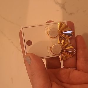 NWT Gold color earrings with pearl accent